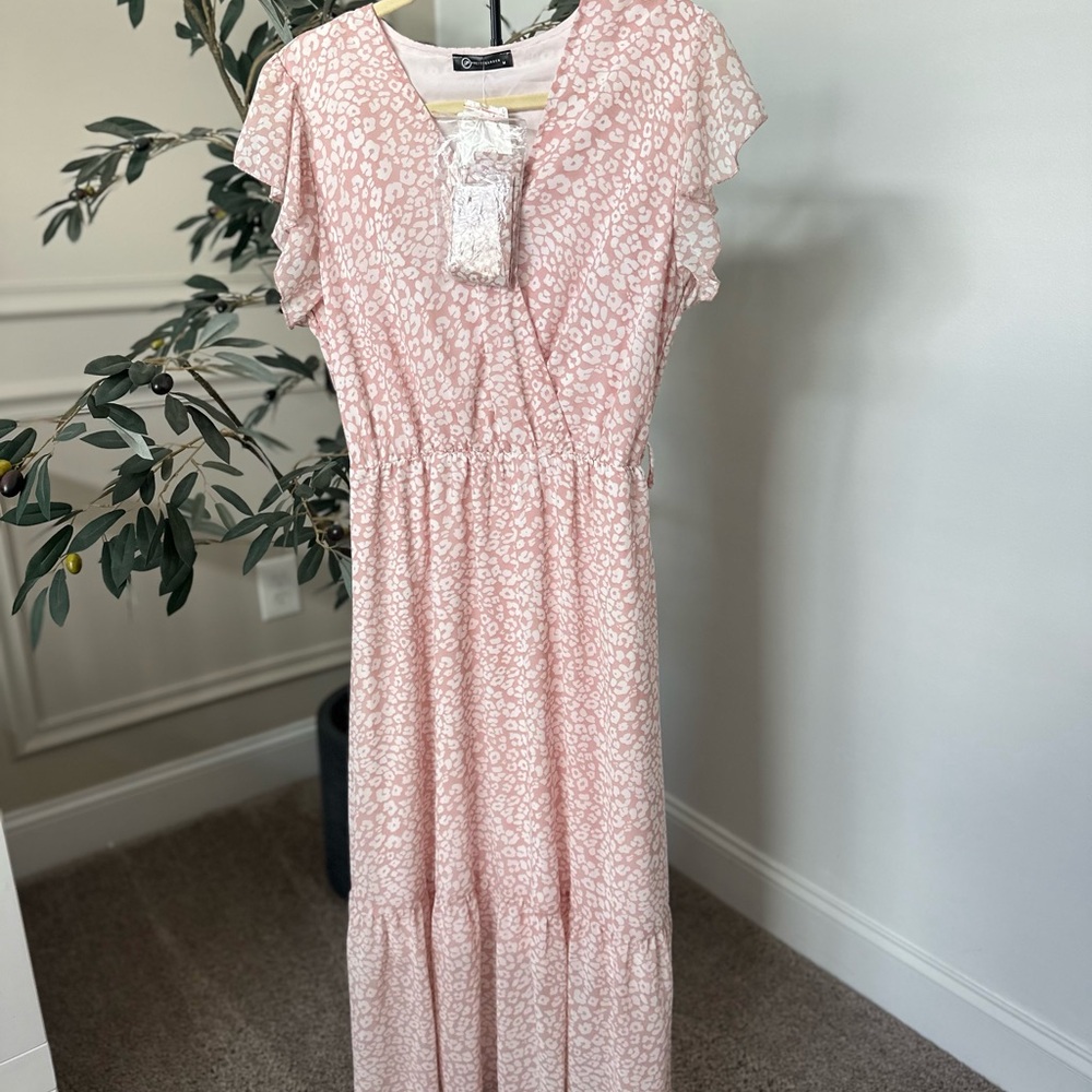 NWT: Light Pink Floral Print Maxi Dress
